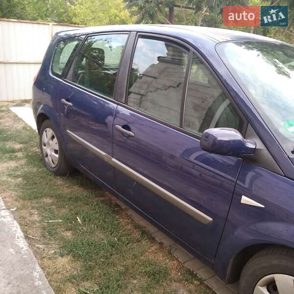 Минивэн Renault Scenic 2007 в Царичанке