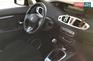 Минивэн Renault Scenic 2009 в 
