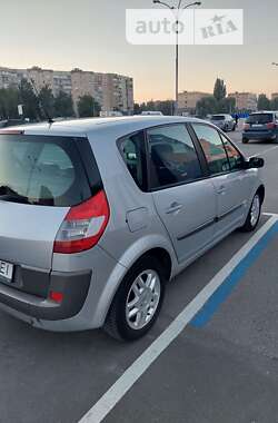 Минивэн Renault Scenic 2005 в 