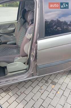 Мінівен Renault Scenic 2001 в Дрогобичі
