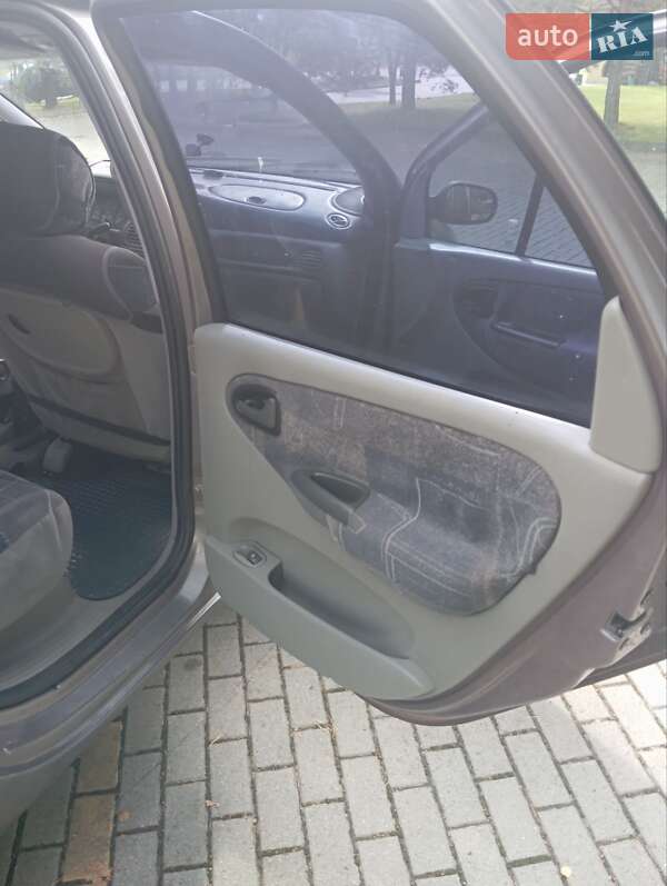 Минивэн Renault Scenic 2001 в Дрогобыче фото 11 Минивэн Renault Scenic 2001 в Дрогобыче