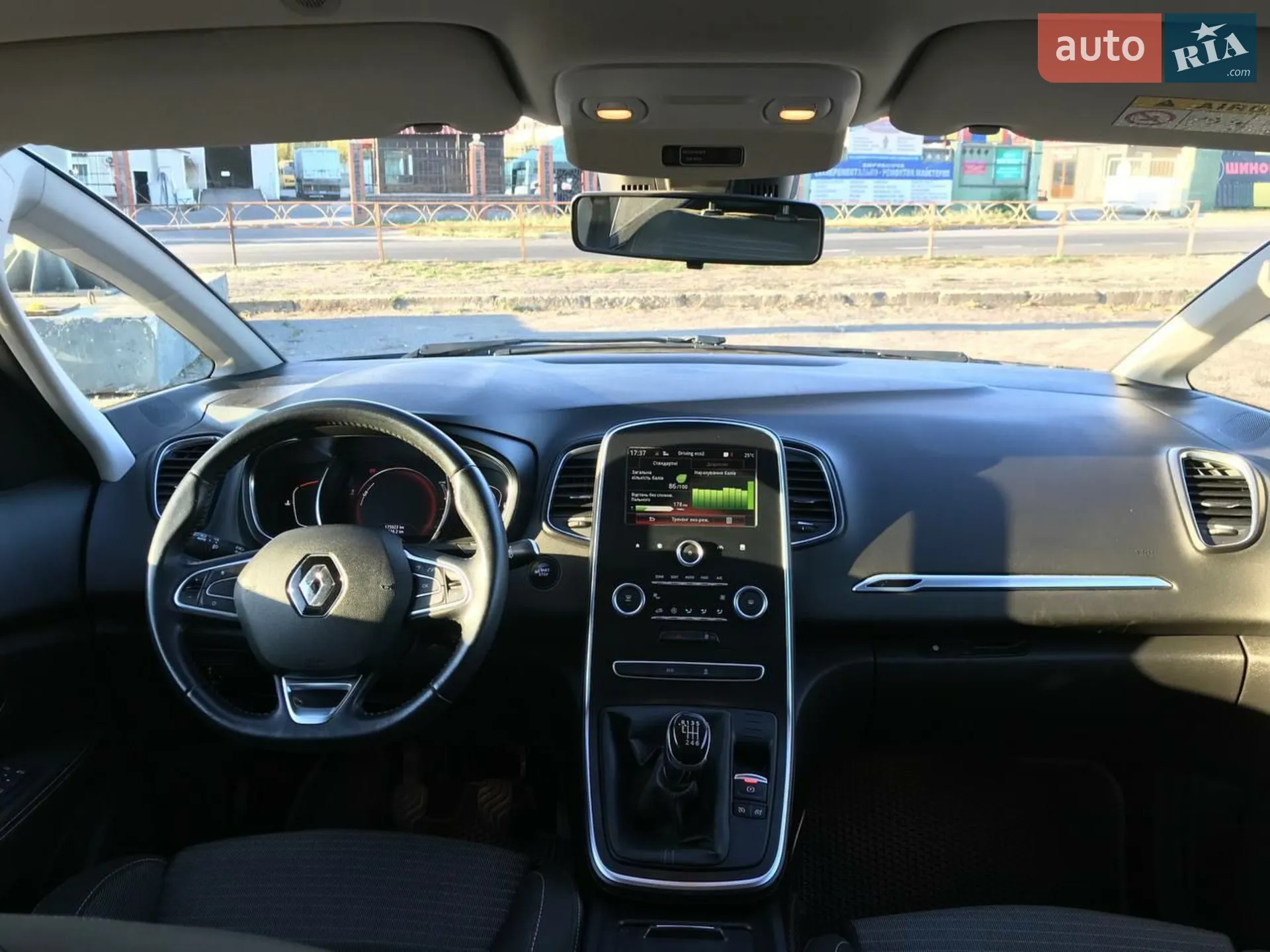 2017 Renault Scenic - мініатюра 12