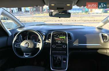 Минивэн Renault Scenic 2017 в 