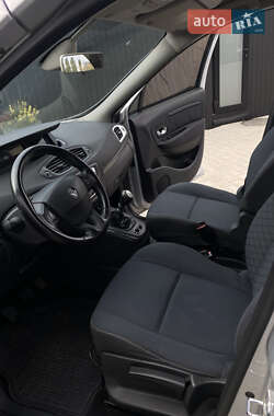 Минивэн Renault Scenic 2010 в 