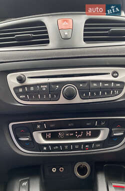 Минивэн Renault Scenic 2010 в 