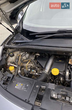 Минивэн Renault Scenic 2010 в 