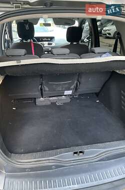 Минивэн Renault Scenic 2013 в 