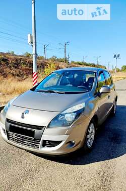 Минивэн Renault Scenic 2010 в Тарановке