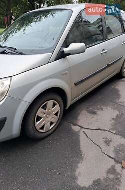 Минивэн Renault Scenic 2004 в 