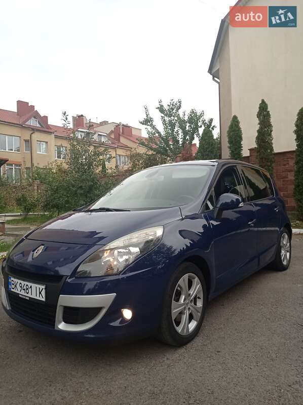 Минивэн Renault Scenic 2010 в Ровно