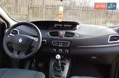 Минивэн Renault Scenic 2010 в 