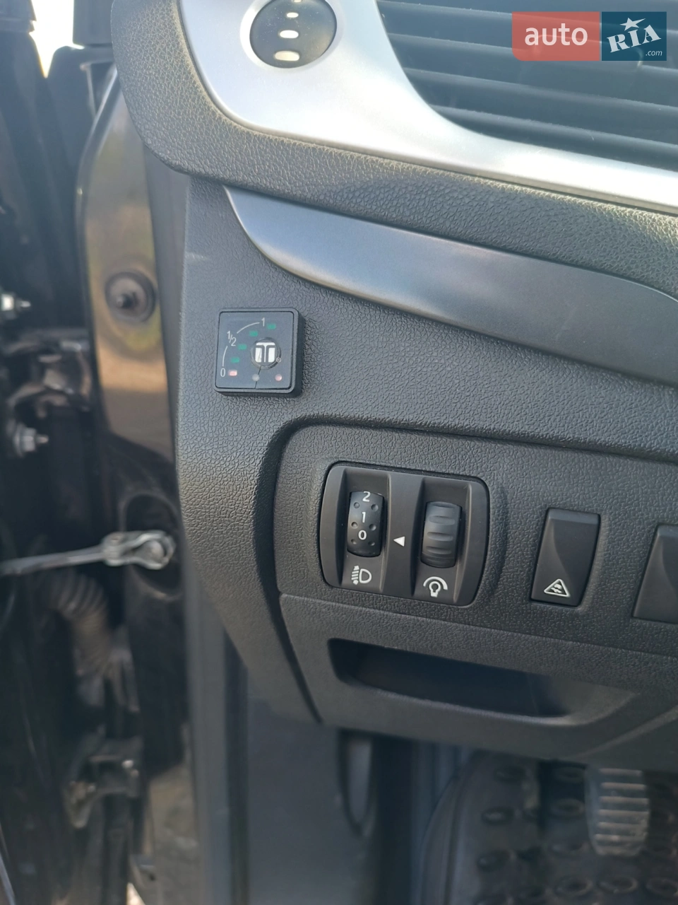 2010 Renault Scenic - мініатюра 32