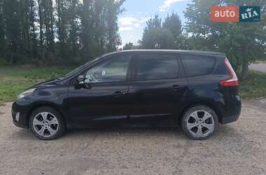 Минивэн Renault Scenic 2009 в 