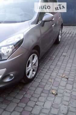 Мінівен Renault Scenic 2010 в Львові