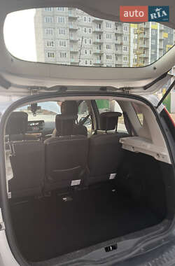Минивэн Renault Scenic 2011 в 