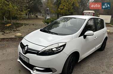 Мінівен Renault Scenic 2013 в Буштино