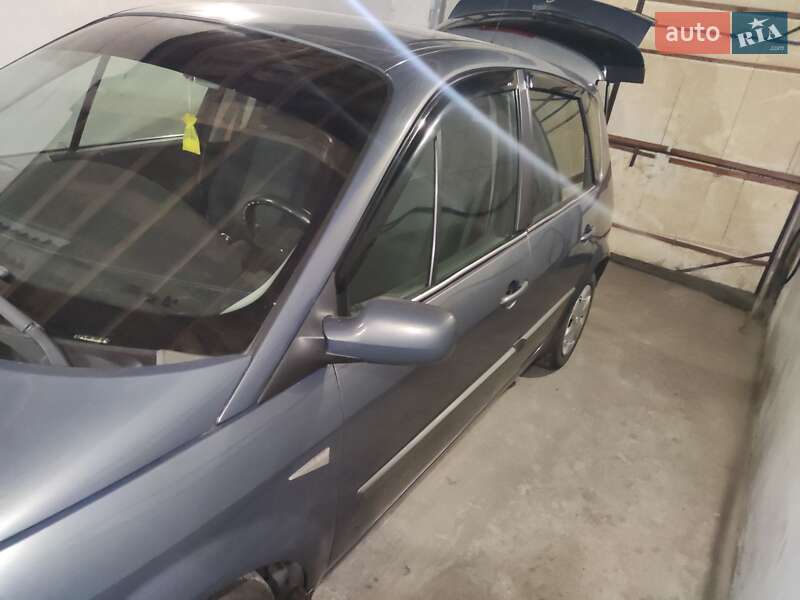 Минивэн Renault Scenic 2006 в Кегичевке