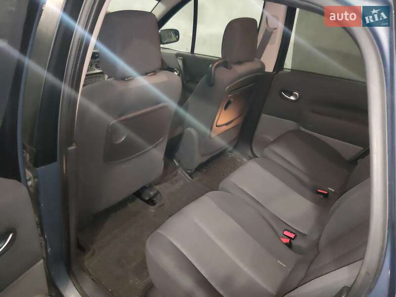 Минивэн Renault Scenic 2006 в Кегичевке