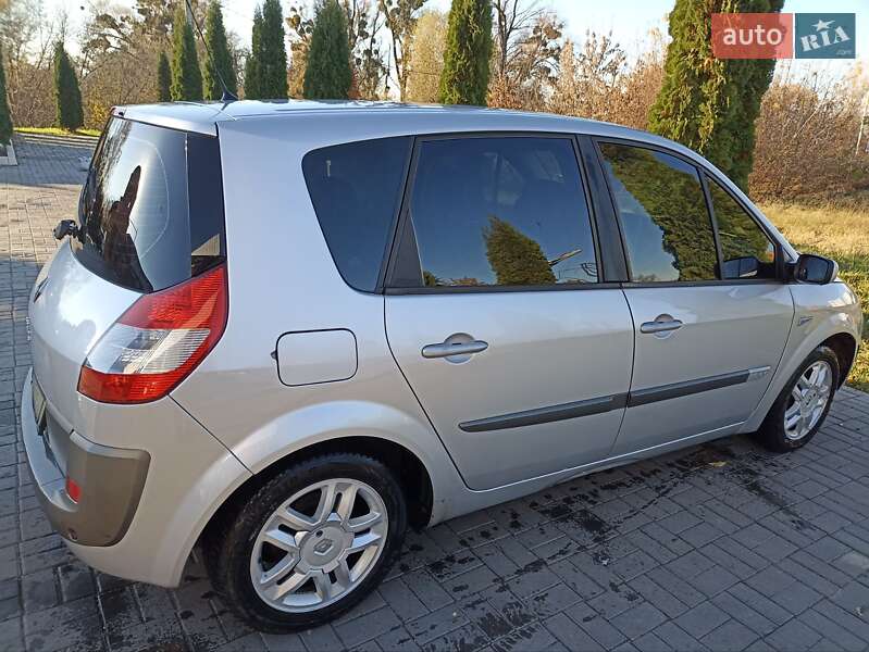 Мінівен Renault Scenic 2005 в Дубні