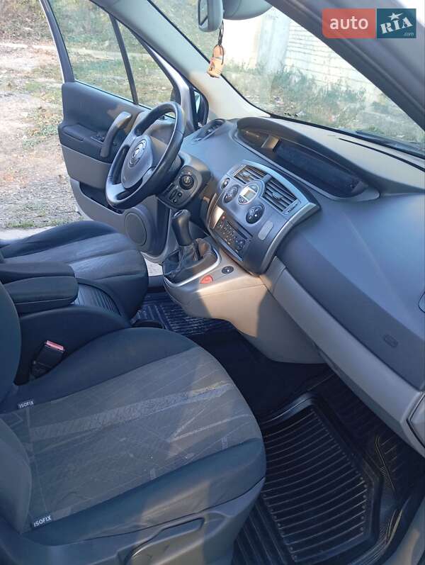 Минивэн Renault Scenic 2006 в Каменец-Подольском