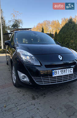 Мінівен Renault Scenic 2011 в Лубнах