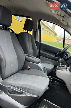 Минивэн Renault Scenic 2008 в Хороле