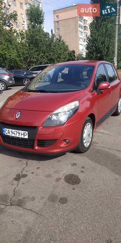 Renault Scenic 2011