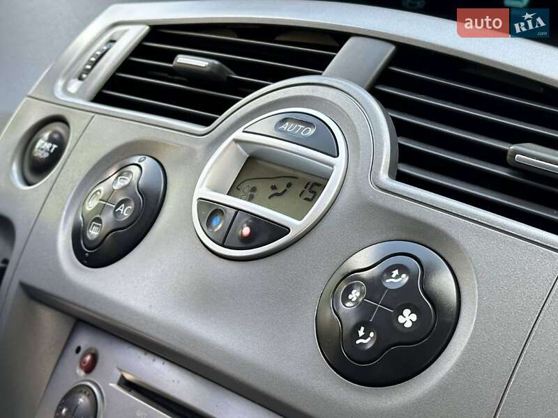 Минивэн Renault Scenic 2008 в Снигиревке
