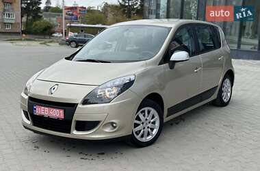 Минивэн Renault Scenic 2011 в Ровно