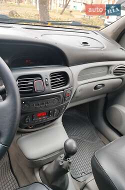 Мінівен Renault Scenic 2001 в Краматорську