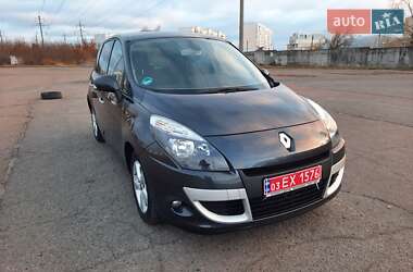 Минивэн Renault Scenic 2010 в Полтаве