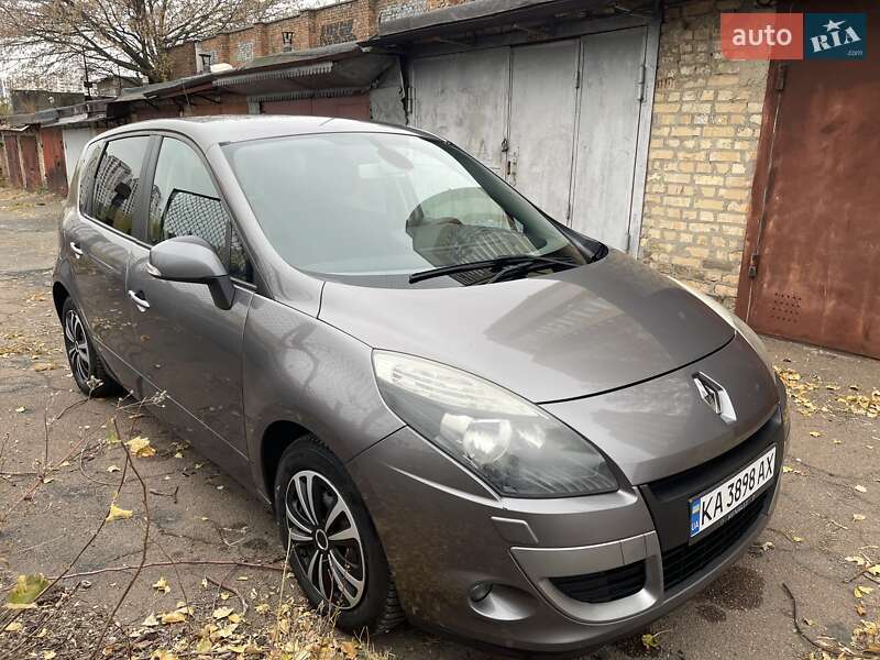 Минивэн Renault Scenic 2011 в Киеве