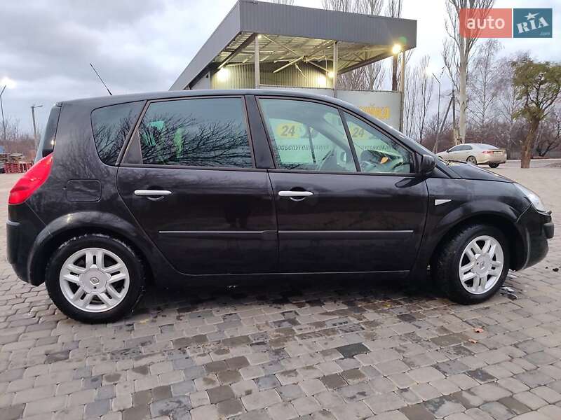 Минивэн Renault Scenic 2008 в Першотравенске
