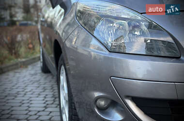 Мінівен Renault Scenic 2010 в Івано-Франківську