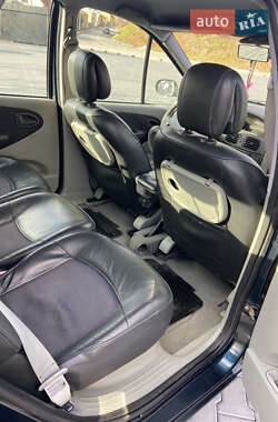 Минивэн Renault Scenic 2001 в 