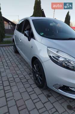 Минивэн Renault Scenic 2013 в Косове