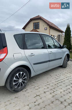 Минивэн Renault Scenic 2003 в Новой Ушице