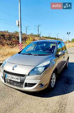 Минивэн Renault Scenic 2010 в Змиеве