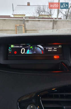 Минивэн Renault Scenic 2011 в 