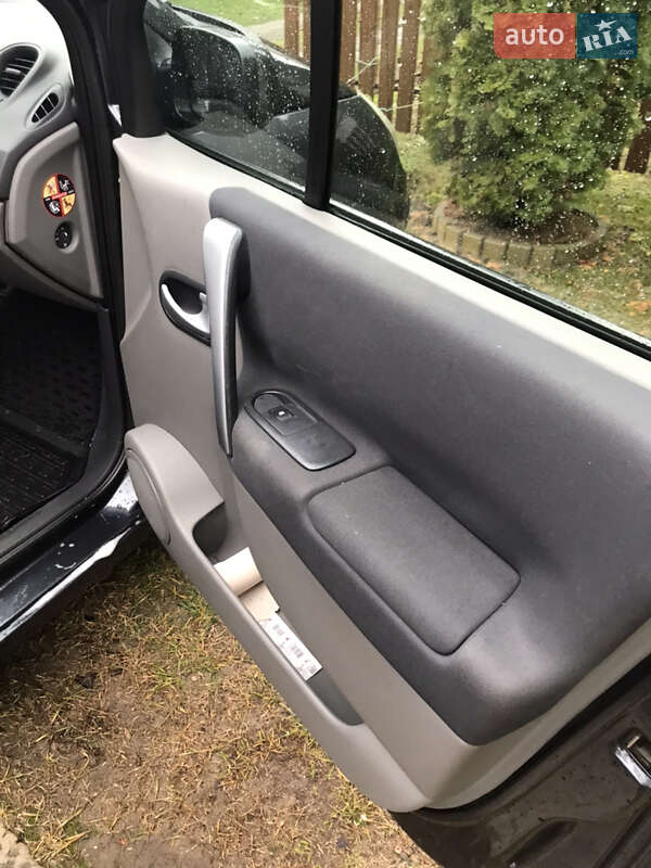 Мінівен Renault Scenic 2008 в Вараші