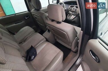 Хэтчбек Renault Scenic 2003 в 