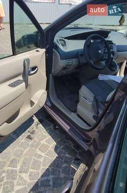 Минивэн Renault Scenic 2005 в 
