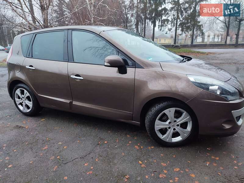 Мінівен Renault Scenic 2009 в Немирові