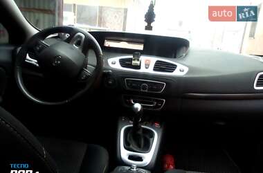 Минивэн Renault Scenic 2010 в Ровно