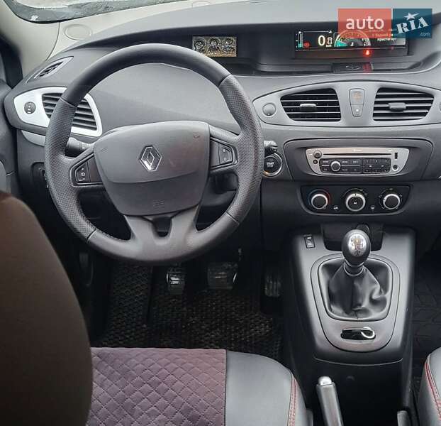 Мінівен Renault Scenic 2014 в Козятині