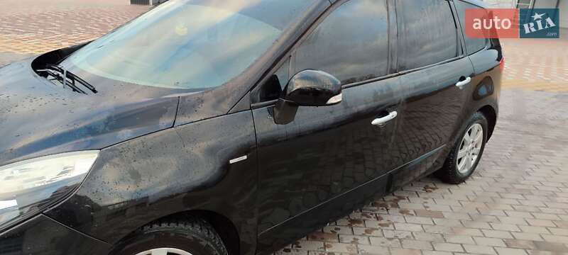 Минивэн Renault Scenic 2011 в Броварах