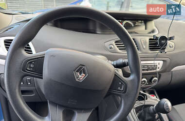 Мінівен Renault Scenic 2015 в 