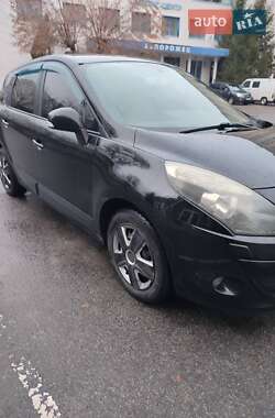 Мінівен Renault Scenic 2011 в 