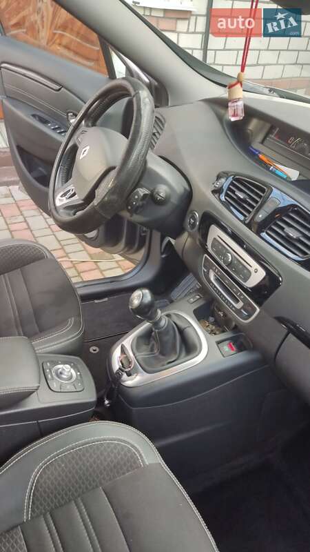 Минивэн Renault Scenic 2014 в Звягеле