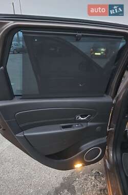 Минивэн Renault Scenic 2012 в 